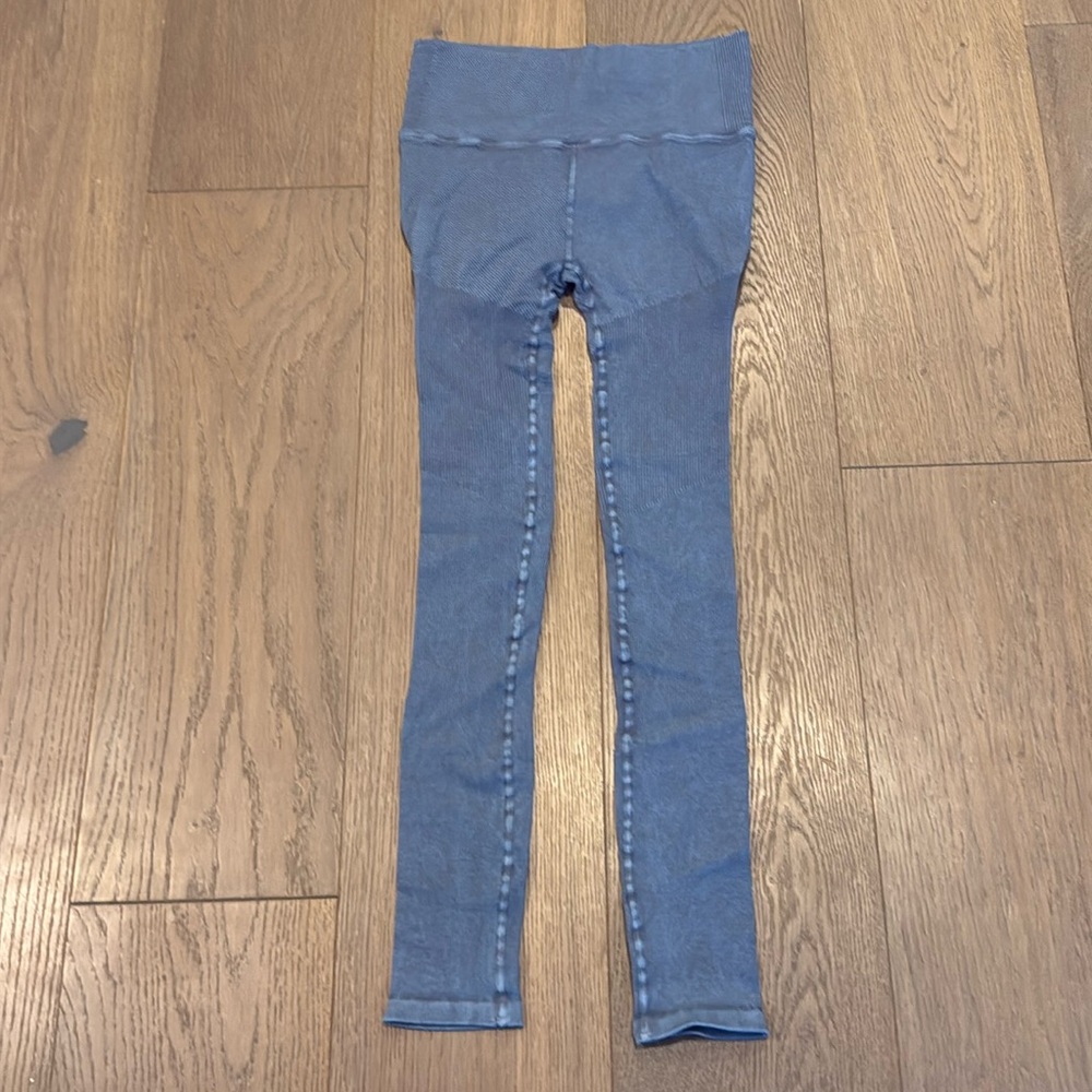 FREE PEOPLE | NWOT Ribbed Leggings in Blue *